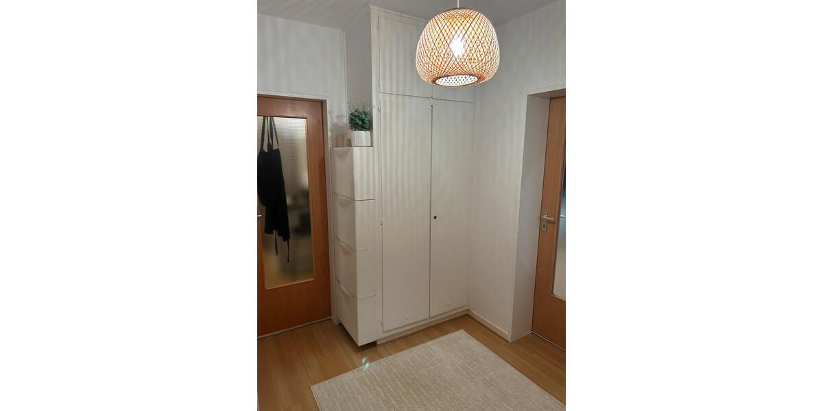 Etagenwohnung Duisburg Huckingen - 3 Zimmer, 69 m&sup2;, 8.000&euro; | Angebot:25282827