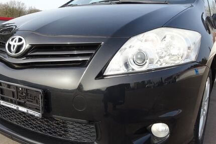 Toyota Auris 76.000 km 7.490 &euro; Solingen 42719