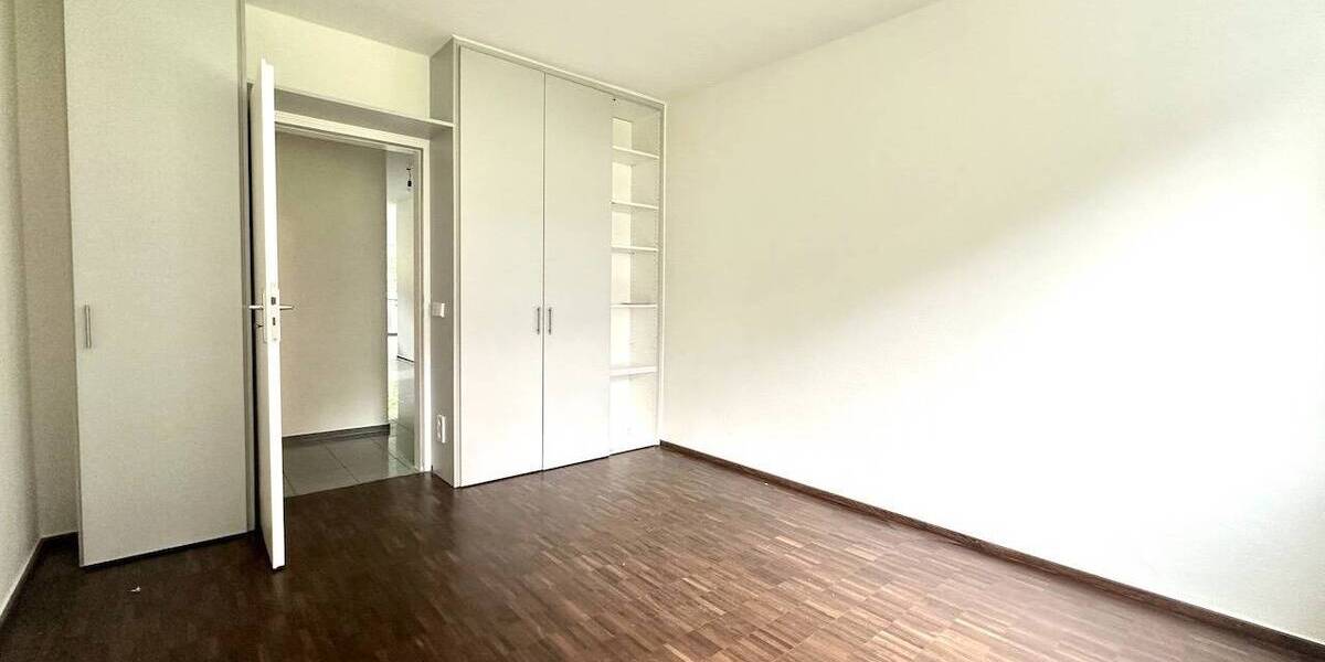 Etagenwohnung Neuss Gnadental - 4 Zimmer, 140 m&sup2;, 1.550&euro; | Angebot:26616356