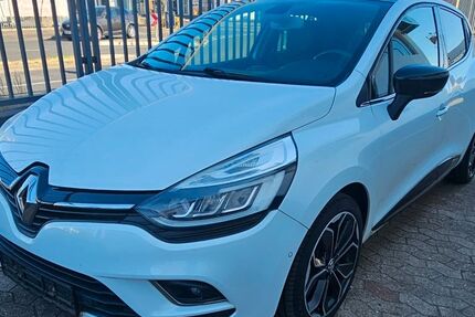 Renault Clio 115.542 km 9.690 &euro; Düsseldorf 40229