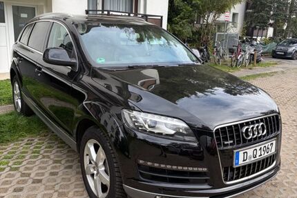 Audi Q7 160.000 km 19.999 &euro; Düsseldorf 40599