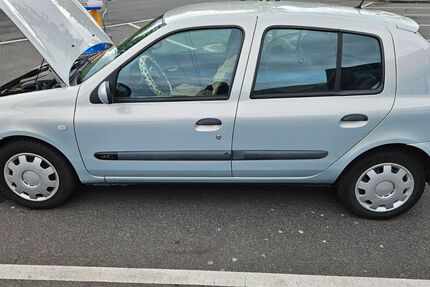 Renault Clio 158.000 km 1.899 &euro; Mülheim an der Ruhr 45478