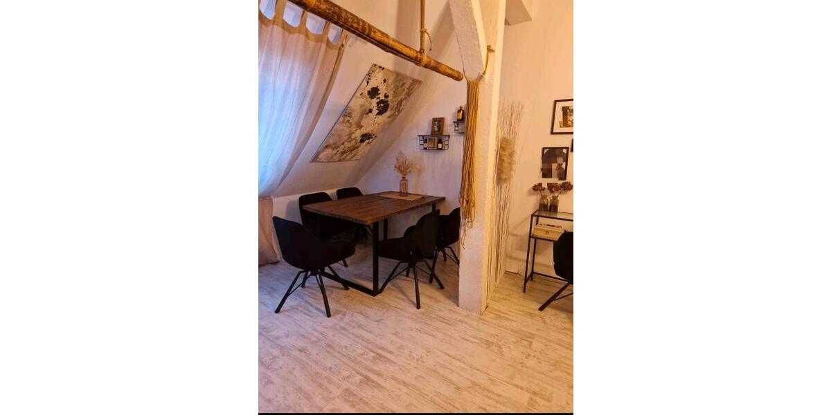 Dachgeschoßwohnung Essen Stadtbezirk III - 3 Zimmer, 78 m&sup2;, 950&euro; | Angebot:25804028