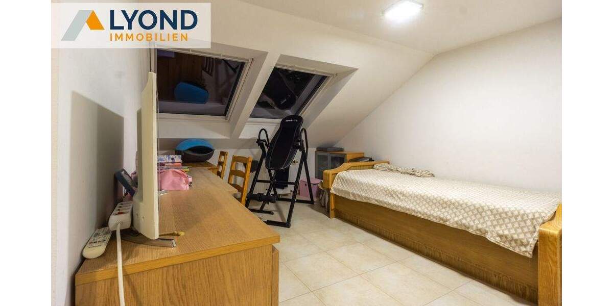 Etagenwohnung Moers Repelen - 4 Zimmer, 90 m&sup2;, 145.000&euro; | Angebot:25676842