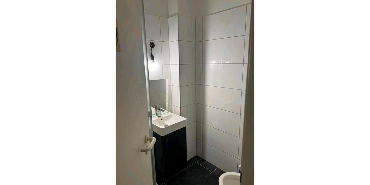 Etagenwohnung Hilden - 4.5 Zimmer, 150 m&sup2;, 1.500&euro; | Angebot:25830510