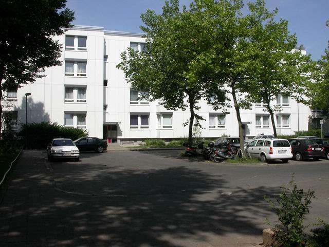 Etagenwohnung Düsseldorf Garath - 4.5 Zimmer, 79 m&sup2;, 879&euro; | Angebot:27520592