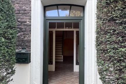 Wohnung Duisburg Rheinhausen - 4 Zimmer, 190 m&sup2;, 1.800&euro; | Angebot:25378981