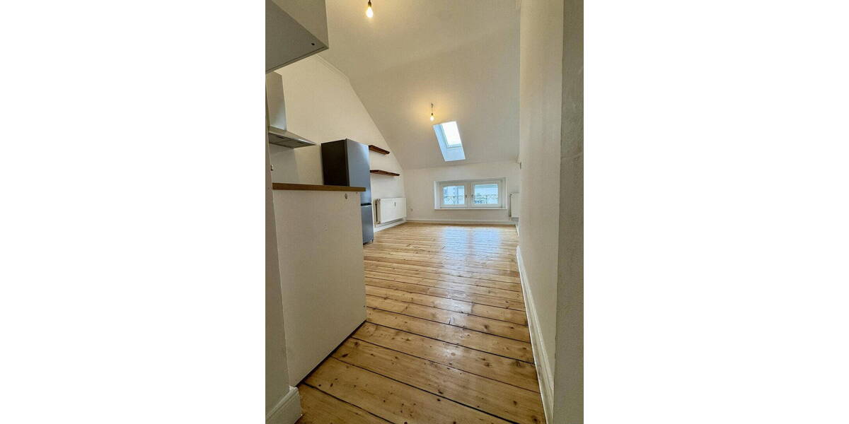Etagenwohnung Düsseldorf Flingern Nord - 4 Zimmer, 95 m&sup2;, 1.795&euro; | Angebot:26624891