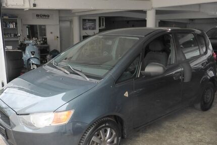 Mitsubishi Colt 145.000 km 2.950 &euro; Düsseldorf 40223