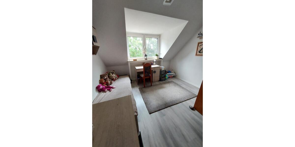 Dachgeschoßwohnung Moers Schwafheim - 3 Zimmer, 72 m&sup2;, 540&euro; | Angebot:26347760
