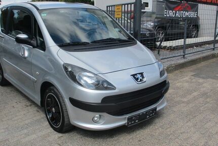Peugeot 1007 135.000 km 3.999 &euro; Oberhausen 46149