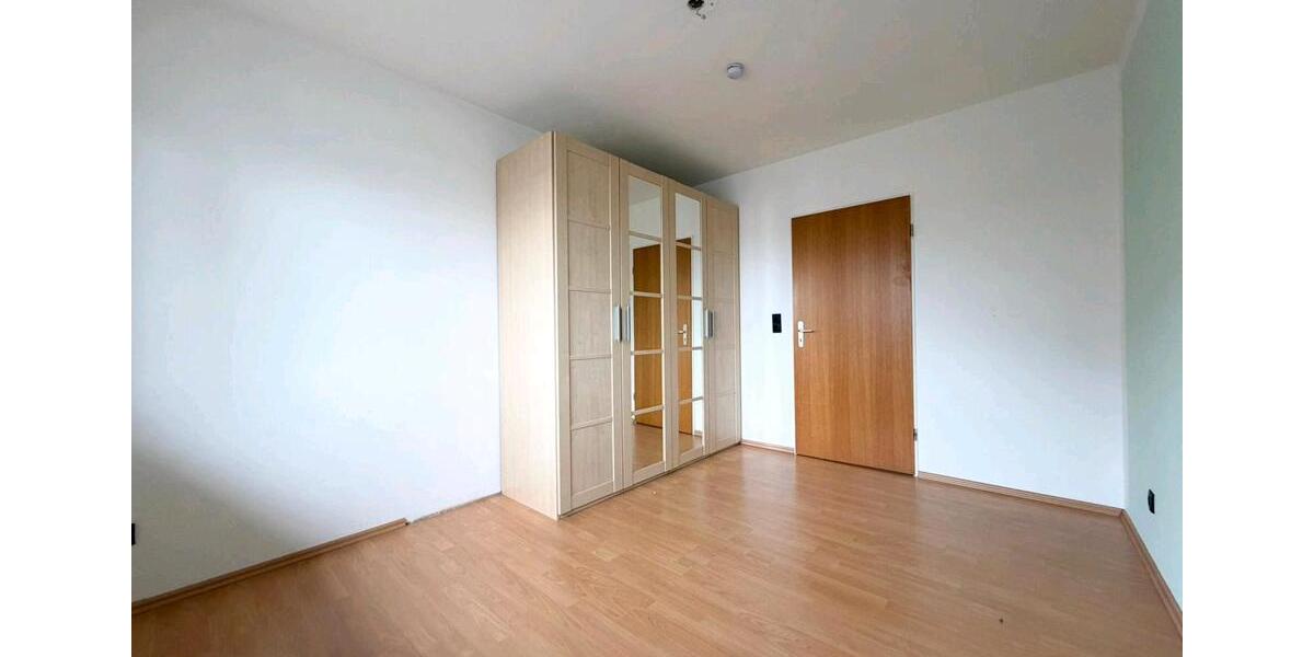 Etagenwohnung Hilden - 3 Zimmer, 120 m&sup2;, 1.500&euro; | Angebot:26005068
