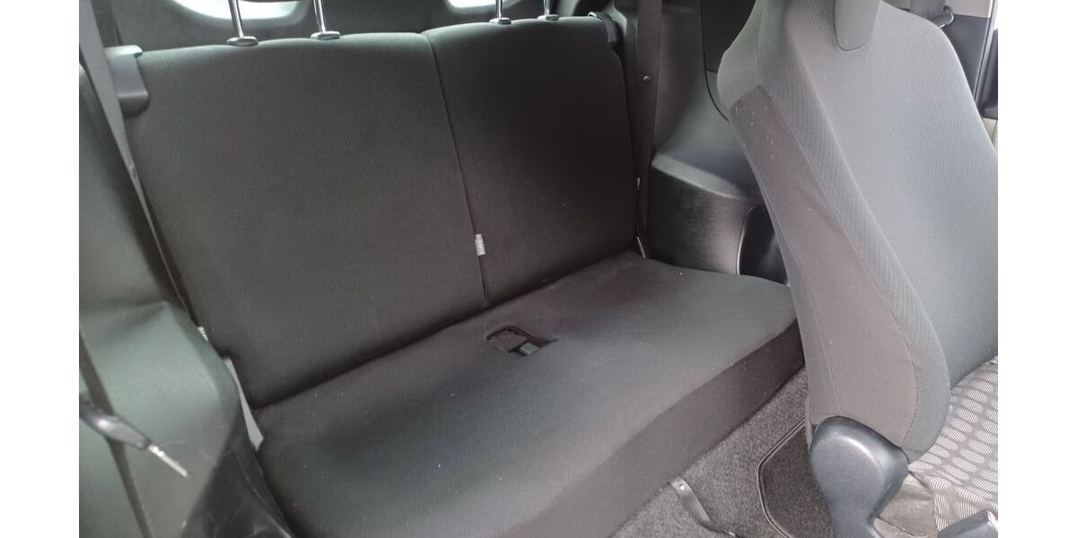 Toyota IQ 99.570 km 4.750 &euro; Duisburg 47269