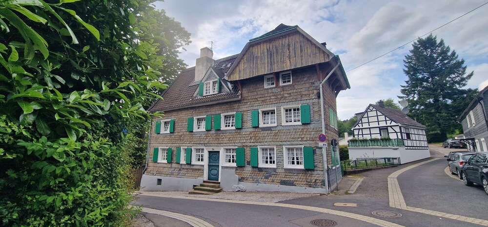 Einfamilienhaus Remscheid Reinshagen - 14 Zimmer, 227 m&sup2;, 45.000&euro; | Angebot:26976759