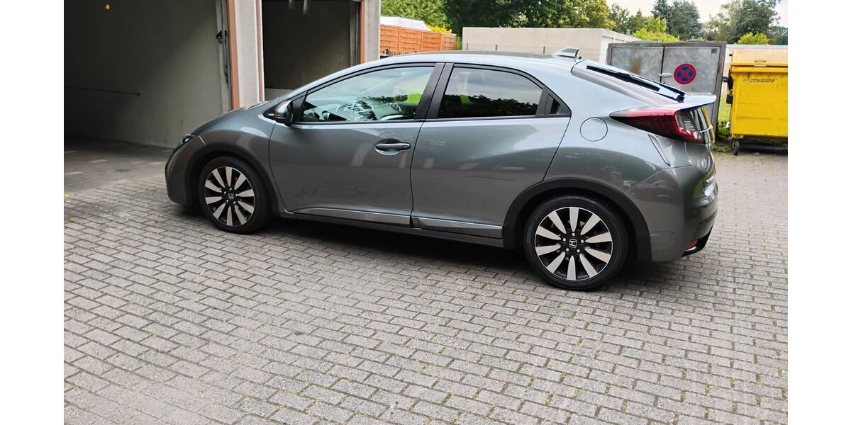 Honda Civic 206.500 km 6.900 &euro; Oberhausen 46149