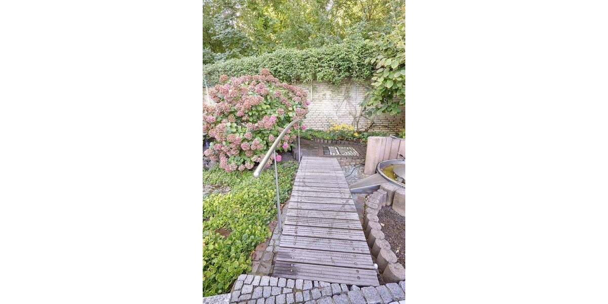 Bungalow Duisburg Alt-Homberg - 7 Zimmer, 190 m&sup2;, 599.000&euro; | Angebot:25716922