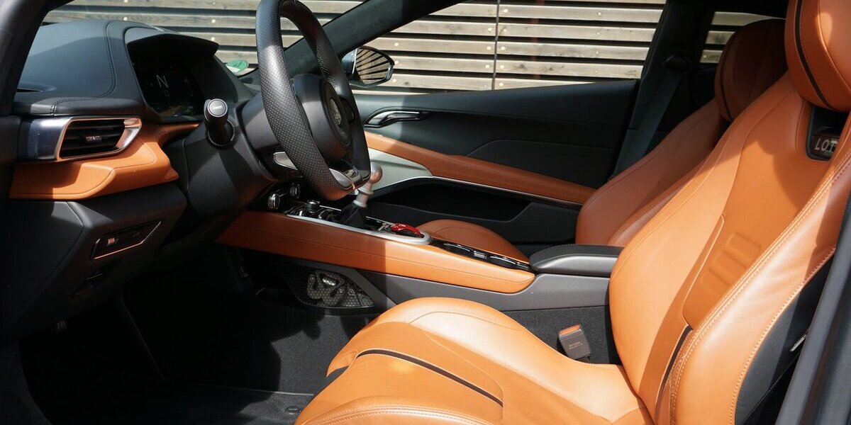 Lotus Emira V6 First Edition Leder Carplay Kamera 9.589 km 89.900 &euro; Wuppertal 42327