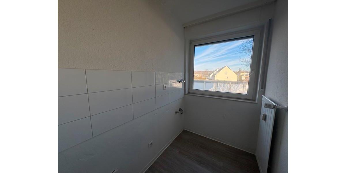 Erdgeschoßwohnung Essen Stadtbezirk VI - 1.5 Zimmer, 43 m&sup2;, 437&euro; | Angebot:25720424