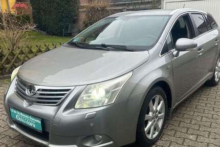 Toyota Avensis 215.000 km 5.950 &euro; Düsseldorf 40589
