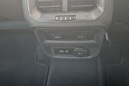 VW Tiguan 123.000 km 21.400 &euro; Duisburg 47137