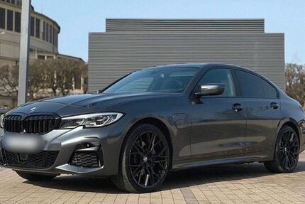 BMW 330 137.999 km 22.280 &euro; Düsseldorf 40479