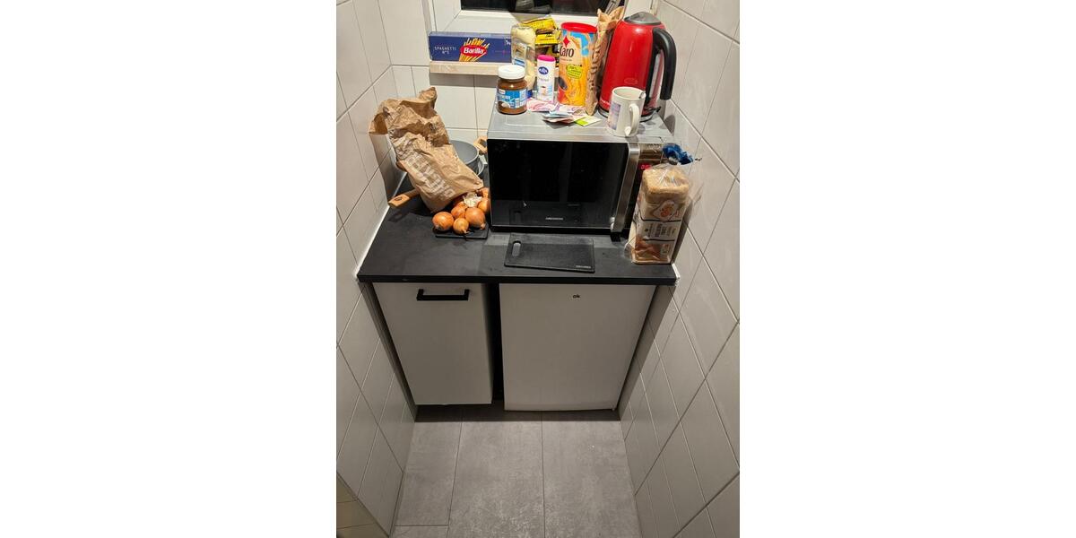 Etagenwohnung Düsseldorf Lörick - 1 Zimmer, 27 m&sup2;, 900&euro; | Angebot:25963999
