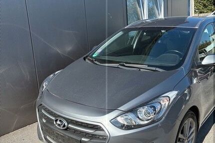 Hyundai i30 139.683 km 7.999 &euro; Haan 42781