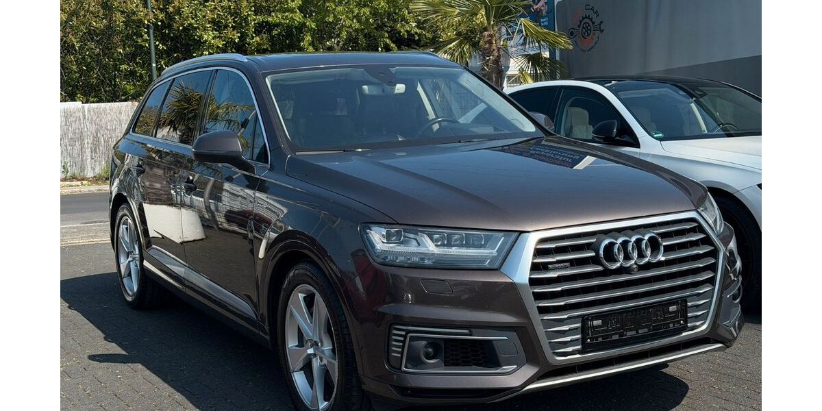 Audi Q7 275.700 km 20.600 &euro; Düsseldorf 40627
