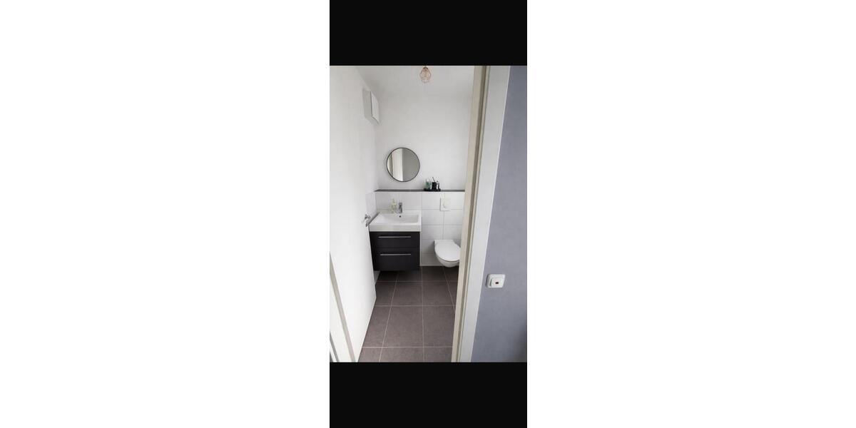 Reihenhaus Ratingen Tiefenbroich - 4 Zimmer, 130 m&sup2;, 1.950&euro; | Angebot:25945147