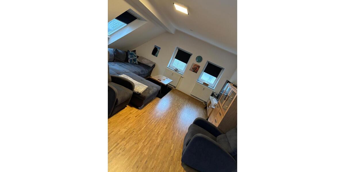 Dachgeschoßwohnung Essen Stadtbezirk IV - 3 Zimmer, 81 m&sup2;, 830&euro; | Angebot:26019126