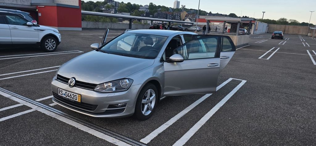 VW Golf 132.505 km 10.999 &euro; Remscheid 42853