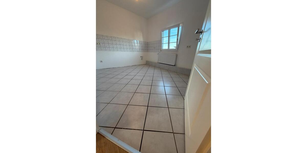 Dachgeschoßwohnung Remscheid Lüttringhausen - 2 Zimmer, 63 m&sup2;, 500&euro; | Angebot:25994220