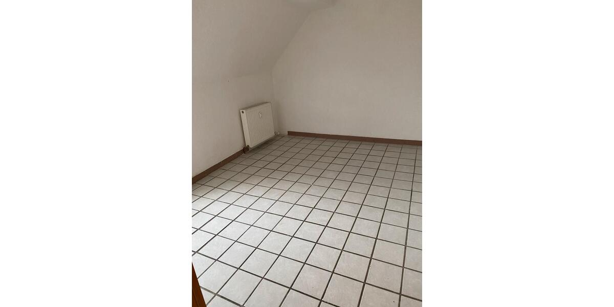 Dachgeschoßwohnung Duisburg Rheinhausen - 1 Zimmer, 45 m&sup2;, 590&euro; | Angebot:25875981