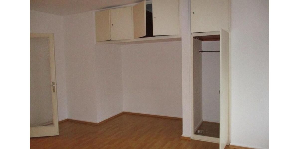 Etagenwohnung Essen Südviertel - 1 Zimmer, 38 m&sup2;, 418&euro; | Angebot:25479721