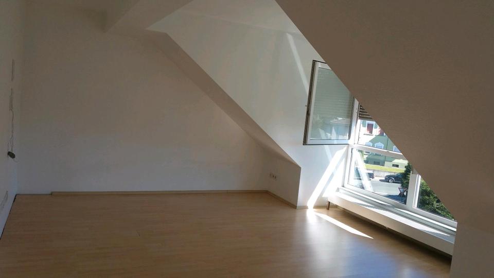 Dachgeschoßwohnung Velbert - 2 Zimmer, 78 m&sup2;, 818&euro; | Angebot:27544552