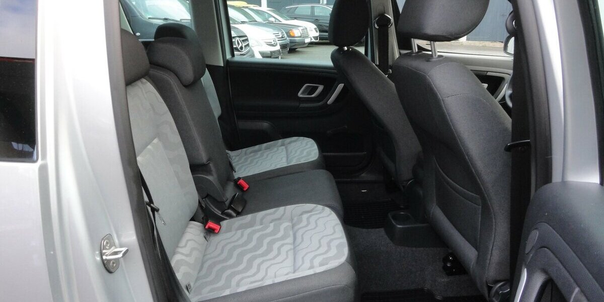 Skoda Roomster 1,6 Style Plus Edit. Autom Klimatr.1.Hd 113.000 km 7.490 &euro; Neuss 41462