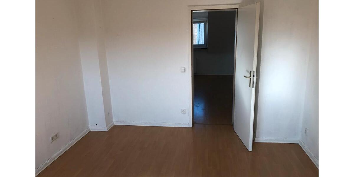 Dachgeschoßwohnung Krefeld - 2 Zimmer, 40 m&sup2;, 350&euro; | Angebot:24813259