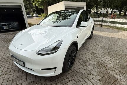 Tesla Model Y 51.400 km 31.990 &euro; Essen 45357