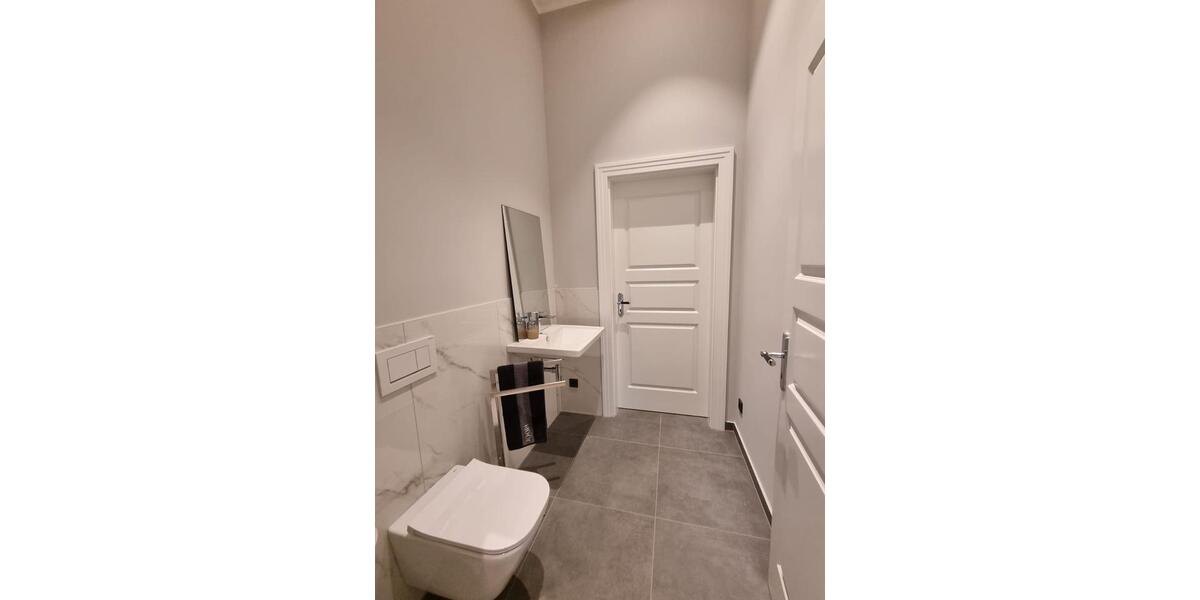 Erdgeschoßwohnung Wuppertal Gemarkung Langerfeld - 4 Zimmer, 200 m&sup2;, 3.000&euro; | Angebot:25394175