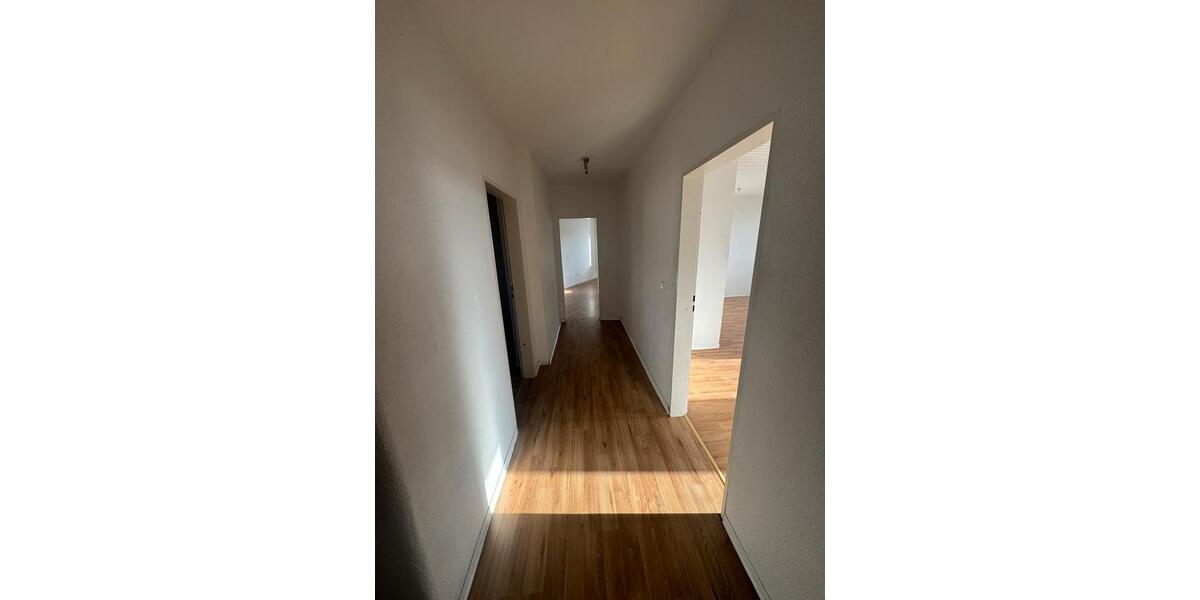 Etagenwohnung Essen Stadtbezirk III - 2 Zimmer, 85 m&sup2;, 650&euro; | Angebot:25967652