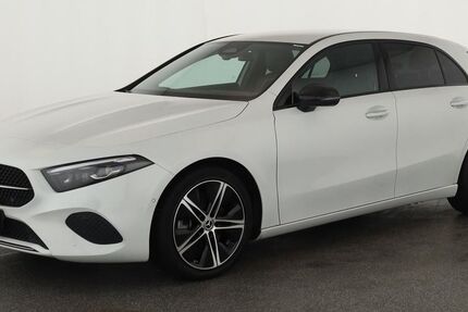 Mercedes-Benz A 250 34.800 km 32.184 &euro; Düsseldorf 40233