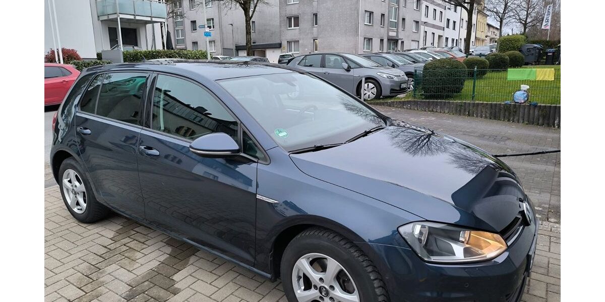 VW Golf 188.500 km 7.900 &euro; Solingen 42653