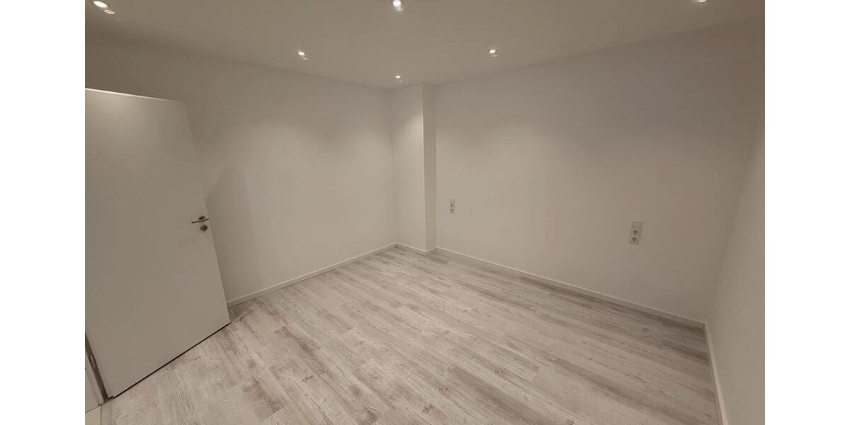 Erdgeschoßwohnung Moers Rheinkamp - 3 Zimmer, 65 m&sup2;, 185.000&euro; | Angebot:27531407