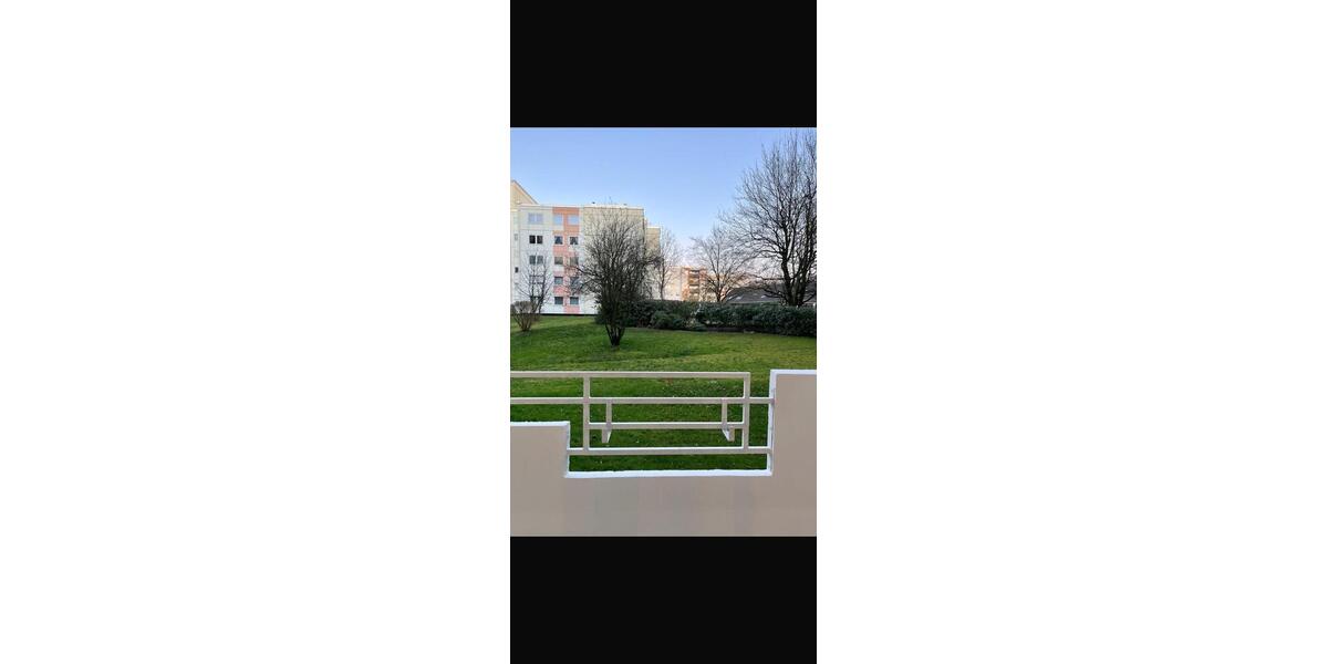 Etagenwohnung Essen Stadtbezirk VII - 4 Zimmer, 100 m&sup2;, 1.300&euro; | Angebot:27557495