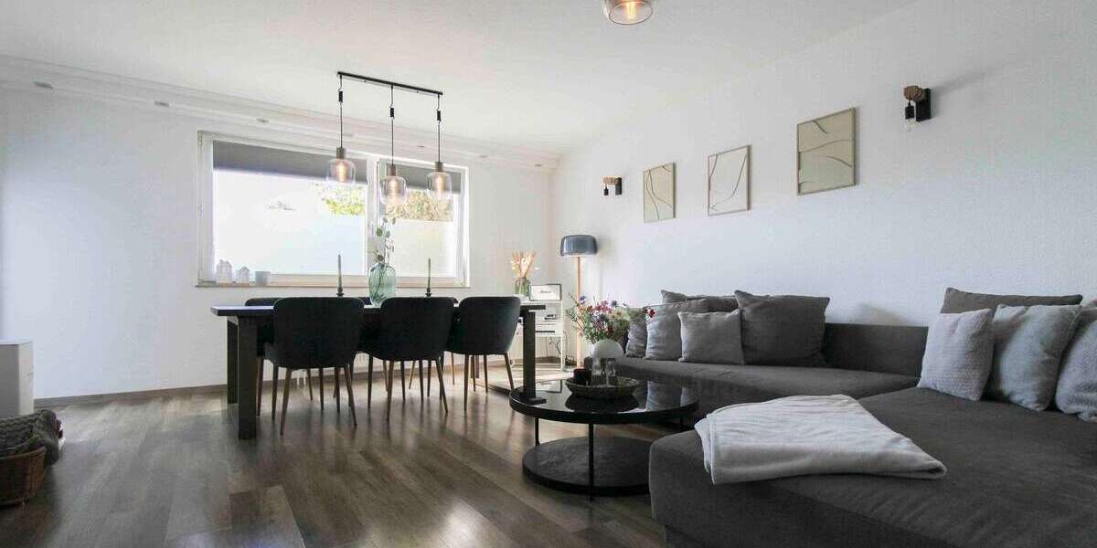 Etagenwohnung Moers - 4 Zimmer, 100 m&sup2;, 249.000&euro; | Angebot:25841582