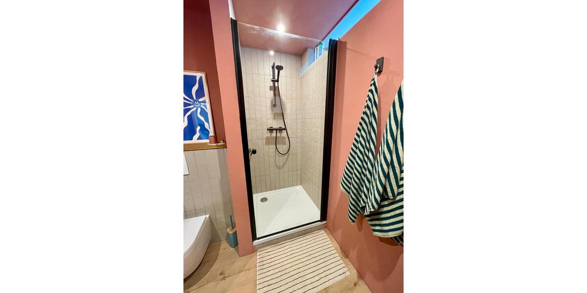 Dachgeschoßwohnung Krefeld Gellep-Stratum - 2.5 Zimmer, 60 m&sup2;, 168.000&euro; | Angebot:27197687