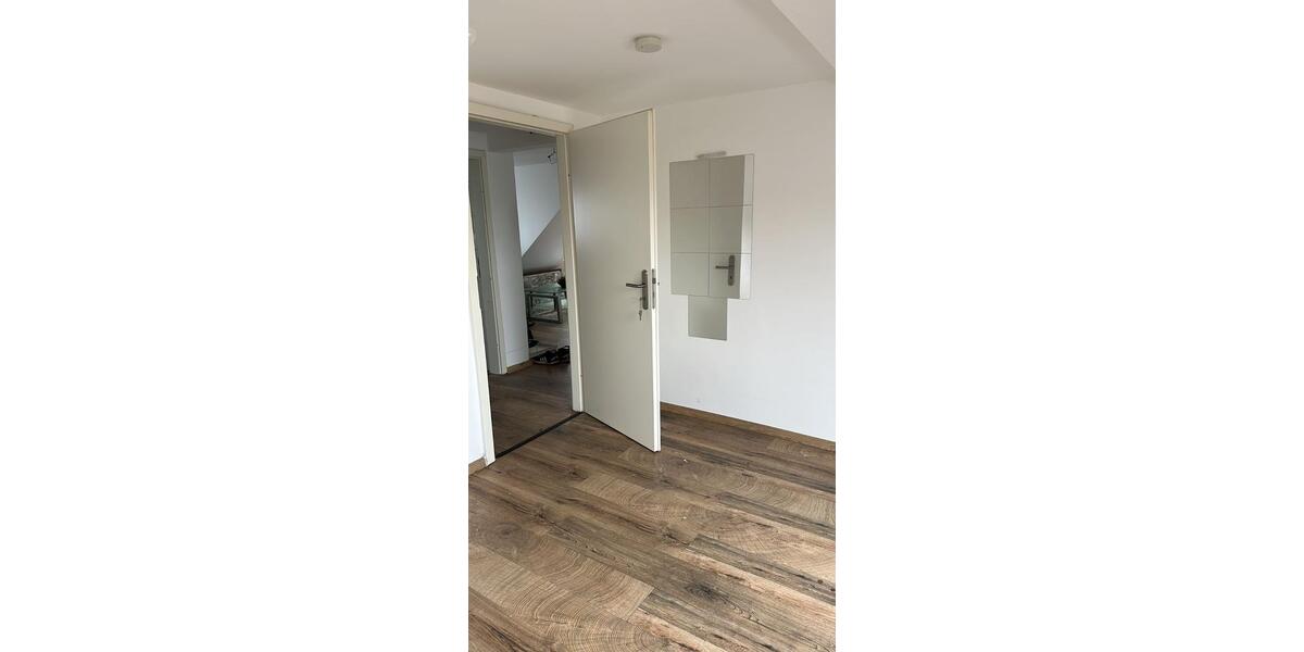 Etagenwohnung Krefeld - 1 Zimmer, 15 m&sup2;, 340&euro; | Angebot:25368352