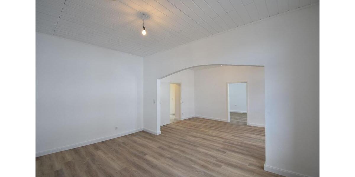 Etagenwohnung Essen Stadtbezirk VI - 3 Zimmer, 84 m&sup2;, 745&euro; | Angebot:19797276