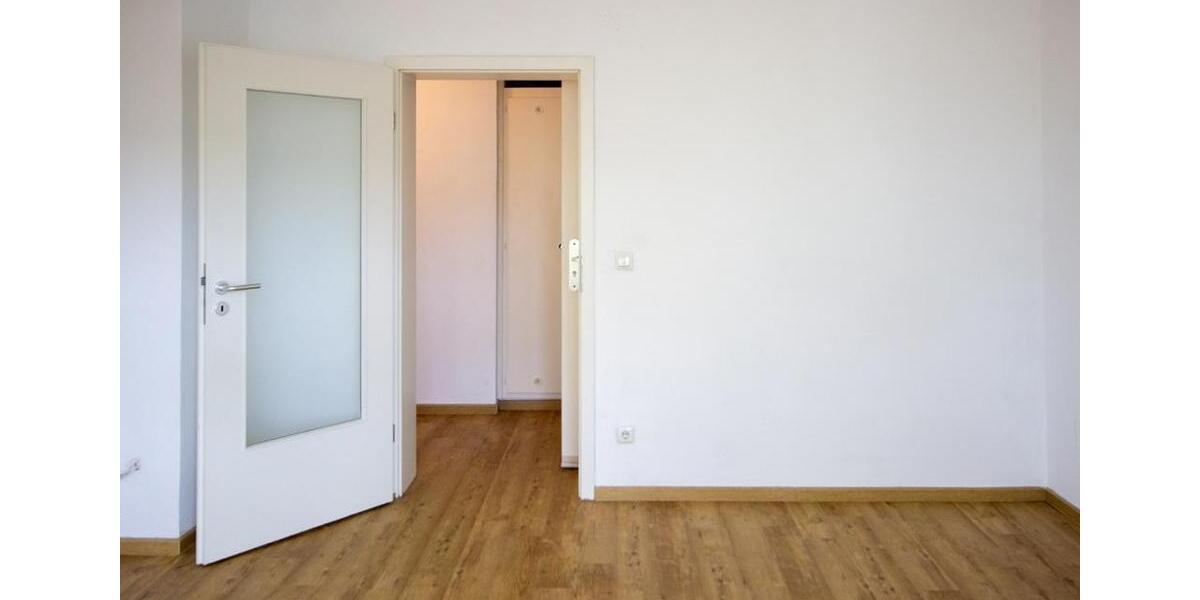 Etagenwohnung Krefeld Benrad - 3 Zimmer, 65 m&sup2;, 560&euro; | Angebot:25861515