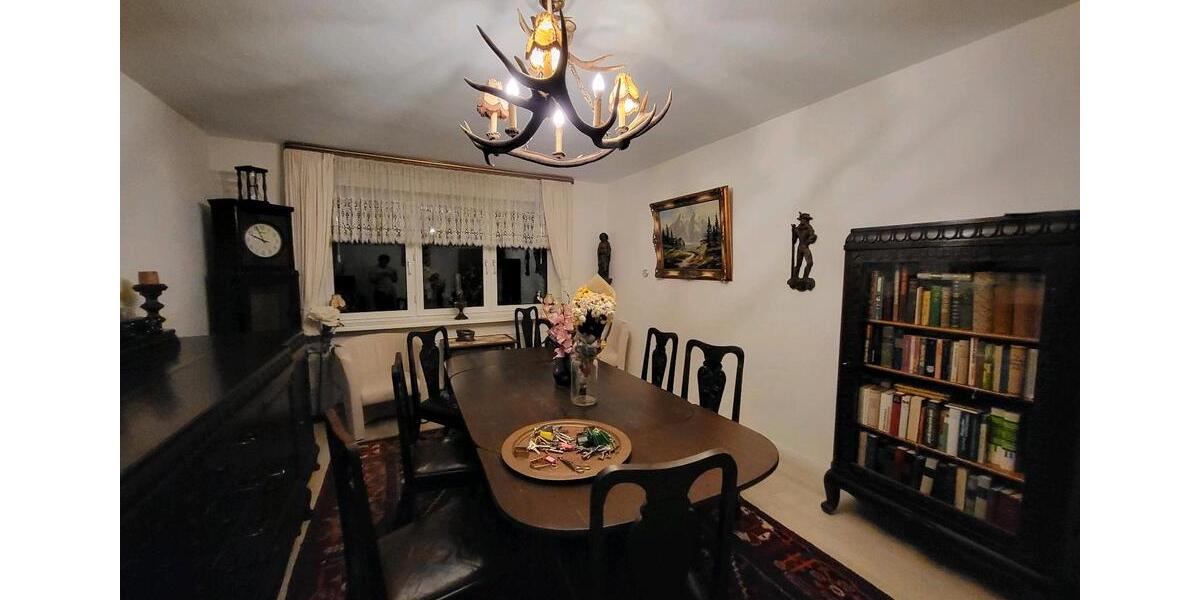 Einfamilienhaus Krefeld Gellep-Stratum - 10 Zimmer, 250 m&sup2;, 1.700&euro; | Angebot:25313036